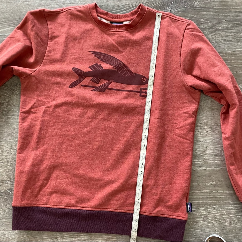 Red Flying Fish Midweight Crew Sweatshirt, Size Small - Picture 4 of 6